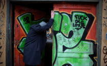 Mand-i-graffitimalet-gusbslrphirtk6x1fxox