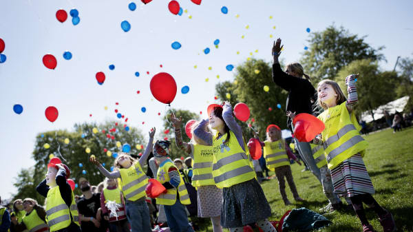 Festlige begivenheder må tænke om: Flere kommuner forbyder opsendelse af heliumballoner